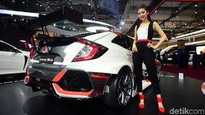 Saat Honda Civic Dikawal Wanita-wanita Cantik Indonesia