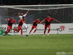 Tapi, Indonesia mampu menyamakan kedudukan di menit ke-23 melalui gol Irfan Jaya.