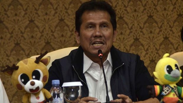 Eks Menteri Pemberdayaan dan Aparatur Negara dan Reformasi Birokrasi Asman Abnur, di Kantor KemenPAN RB, Jakarta, Selasa (14/4).