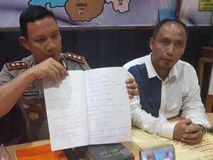 Saat Polisi Pusing Bongkar Kode Kerajaan Ubur-Ubur Saat Polisi Pusing Bongkar Kode Kerajaan Ubur-Ubur