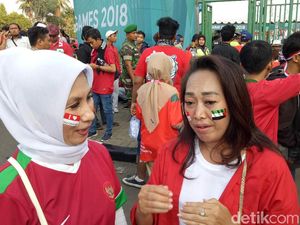 Suporter Lokal Sepakbola Asian Games Terbelah Bela Indonesia dan Palestina