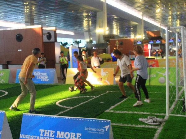 Foto: Serunya Lomba 17-an di Bandara Soekarno Hatta