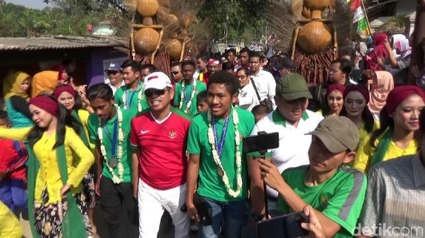 Disopiri Dedi Mulyadi, Lima Pemain Timnas U-16 Diarak di Purwakarta
