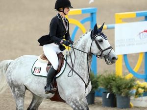 Mengintip Gaya Putri Sulung Bill Gates, Jennifer yang Hobi Berkuda