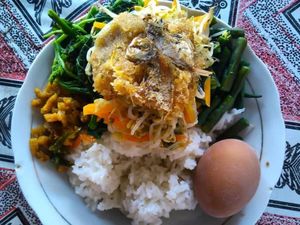 Yuk, Sarapan Sego Gudangan yang Sehat, Segar dan Murah!