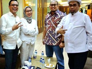 Ngabalin: Ratna Jangan Asal Nyerocos soal Bantuan Papua Rp 23 T! Ngabalin: Ratna Jangan Asal Nyerocos soal Bantuan Papua Rp 23 T!
