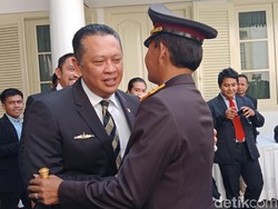 Tiba di Istana, Irjen Idham Disapa Pak Waka oleh Bamsoet