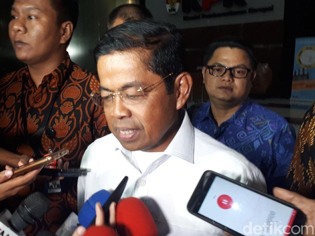 Hampir 12 Jam Diperiksa KPK, Idrus: Saya Minta Semua Dituntaskan Hampir 12 Jam Diperiksa KPK, Idrus: Saya Minta Semua Dituntaskan