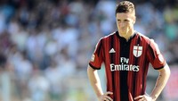 Fernando Torres gabung Milan dengan status pinjaman dari Chelsea pada 2014/2015. Namun pada Januari 2015, Torres sudah pindah ke Atletico Madrid. Foto: Mario Carlini / Iguana Press/Getty Images