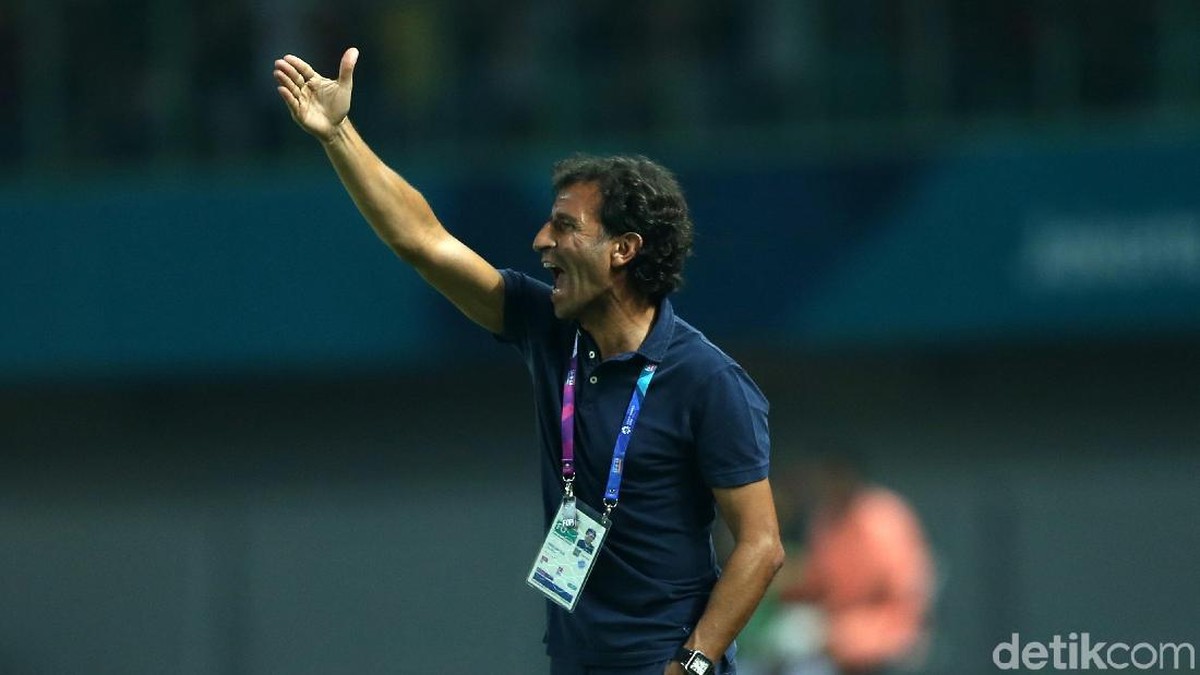 Luis Milla saat di Asian Games 2018. (Foto: Agung Pambudhy/Detikcom)
