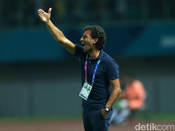 Pelatih timnas Indonesia, Luis Mila. (Foto: Agung Pambudhy/Detikcom) Pelatih timnas Indonesia, Luis Mila. (Foto: Agung Pambudhy/Detikcom)