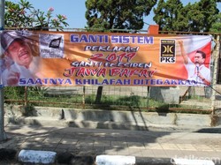 Spanduk PKS-HTI Dukung #2019GantiPresiden Mejeng di Bandung