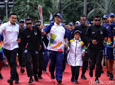 Obor Asian Games Tiba di Balai Kota