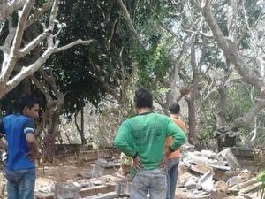 Bukan Cuma Satu, Jumlah Makam yang Dirusak di Malang Capai Belasan Bukan Cuma Satu, Jumlah Makam yang Dirusak di Malang Capai Belasan