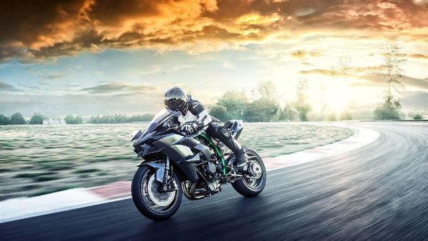 Ngeri! Salah Satu Motor Tercepat Dunia Ini Makin Ngebut