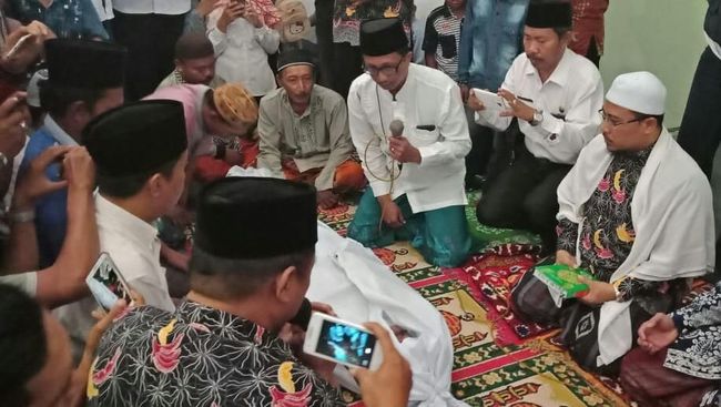 Dituduh Punya Ilmu Santet, Pria Ini Minta Disumpah Pocong Dituduh Punya Ilmu Santet, Pria Ini Minta Disumpah Pocong