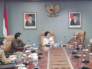 PDIP Pamer Kehangatan Mega-Mahfud Md di Rapat BPIP PDIP Pamer Kehangatan Mega-Mahfud Md di Rapat BPIP
