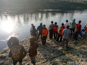 Depresi Gagal Menikah, Pria di Ngawi Terjun ke Bengawan Solo Depresi Gagal Menikah, Pria di Ngawi Terjun ke Bengawan Solo