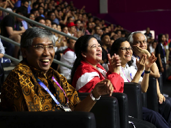 Menko PMK Dukung Langsung Pertandingan Basket Putra