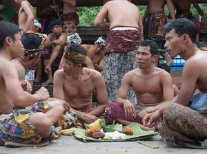 Tradisi Makan Bersama Melestarikan Budaya dan Kuliner Tradisi Makan Bersama Melestarikan Budaya dan Kuliner