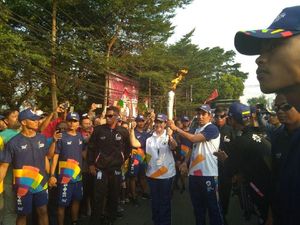 Saksikan Pawai Obor di Jalan Ampera, Warga: Udah Gini Aja? Saksikan Pawai Obor di Jalan Ampera, Warga: Udah Gini Aja?