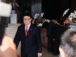 Mendagri Sambangi Kantor Wiranto, Bahas Polemik Kabupaten di Papua