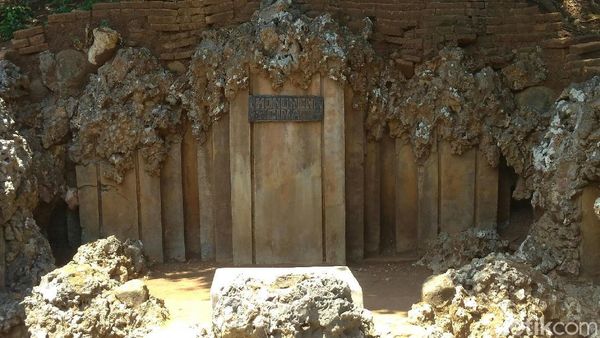 Foto: Lorong Rahasia Sultan di Gua Sunyaragi Cirebon