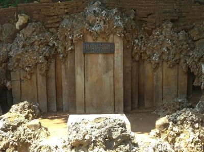 Foto: Lorong Rahasia Sultan di Gua Sunyaragi Cirebon