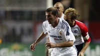 Ketika masih aktif bermain dulu, Zidane pun pernah dua kali juara Piala Eropa bersama timnya yakni pada tahun 1996 di Juventus dan 2002 dengan Real Madrid. (Foto: Alex Livesey/Getty Images)