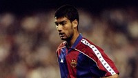 Semasa masih aktif bermain, Guardiola pernah satu kali menjuarai Piala Super Eropa yakni ketika dirinya berseragam Barcelona tahun 1992. (Foto: Clive Brunskill /Allsport)