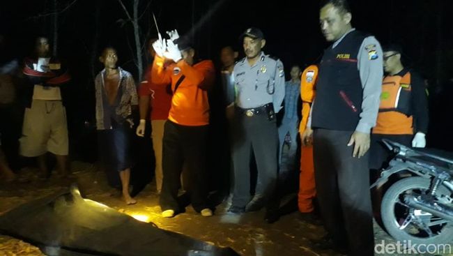 Terjun ke Bengawan Solo, Jenazah Pria Depresi Gagal Menikah Ditemukan Terjun ke Bengawan Solo, Jenazah Pria Depresi Gagal Menikah Ditemukan