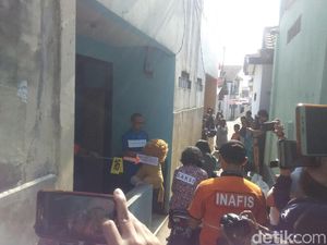 Balita Tewas Digigit, Pelaku Lakoni 21 Adegan Rekonstruksi Balita Tewas Digigit, Pelaku Lakoni 21 Adegan Rekonstruksi