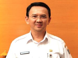 Melihat Lagi Seleb Pendukung Garis Keras Ahok Melihat Lagi Seleb Pendukung Garis Keras Ahok