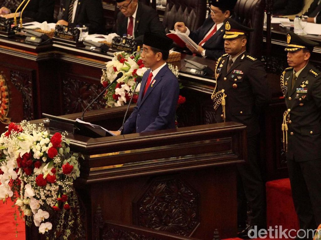 Jokowi Sudah Janjikan Kenaikan Gaji PNS 5% Sejak Agustus 2018 Jokowi Sudah Janjikan Kenaikan Gaji PNS 5% Sejak Agustus 2018