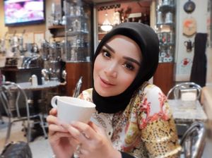 Shezy Idris Hadapi Perceraian, Sheza Beri Dukungan