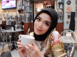 Shezy Idris Hadapi Perceraian, Sheza Beri Dukungan