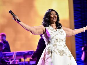 Meninggal, Aretha Franklin Ganti Baju 3 Kali Sebelum Dikuburkan Meninggal, Aretha Franklin Ganti Baju 3 Kali Sebelum Dikuburkan