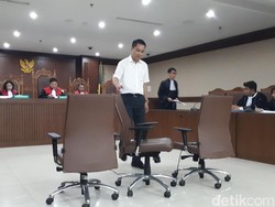 Fayakhun Didakwa Terima Suap Rp 13 M dari Proyek Bakamla