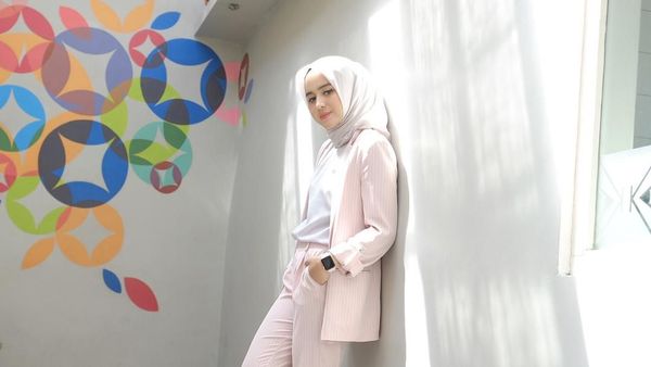 Ayu Tenan, Ini Potret Psikolog Cantik Berhijab asal Yogyakarta