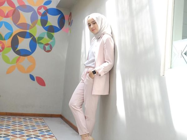 Ayu Tenan, Ini Potret Psikolog Cantik Berhijab asal Yogyakarta