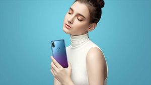 Motorola P30, Android Terbaru yang Jiplak iPhone X