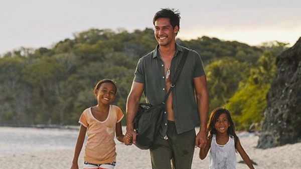 Foto-foto Ini Tunjukkan Sisi Kebapakan Richard Kyle