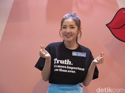 Foto: Artis Hingga Model Cantik Korea Ungkap Tren Makeup 2018