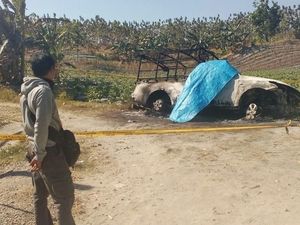 Penampakan Mobil Polisi Hutan Dibakar Orang Tak Dikenal di Jateng Penampakan Mobil Polisi Hutan Dibakar Orang Tak Dikenal di Jateng