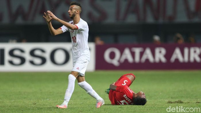 Bagas Adi Nugroho cedera saat Indonesia kala lawan Palestina di Asian Games 2018 (Foto: Agung Pambudhy/detikSport) Bagas Adi Nugroho cedera saat Indonesia kala lawan Palestina di Asian Games 2018 (Foto: Agung Pambudhy/detikSport)
