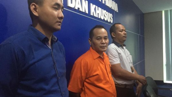 Ini Dia Tampang Bos Sekte Penghapus Utang