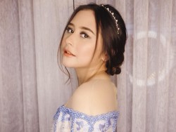 Terinspirasi dari Pidi Baiq, Prilly Latuconsina Akan Rilis Buku Kedua
