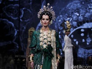 Keindahan Ragam Kebaya dari Aceh sampai Papua di Tangan Vera Kebaya