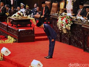Pidato di Sidang Tahunan, Jokowi Bungkukkan Badan ke Anggota Dewan