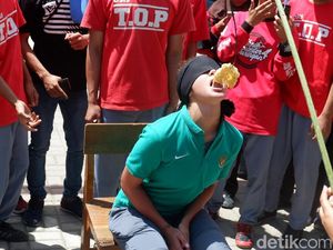 Lomba Makan Kerupuk 17-an, Amankah Bagi Ibu Hamil?